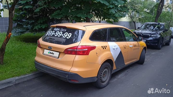Ford Focus 1.6 МТ, 2017, битый, 400 000 км