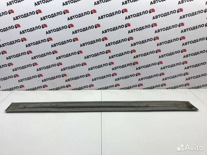 Молдинг передней правой Daihatsu Gran Move 2000 г