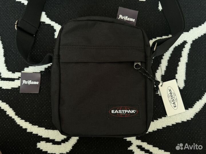 Сумка мессенджер Eastpak