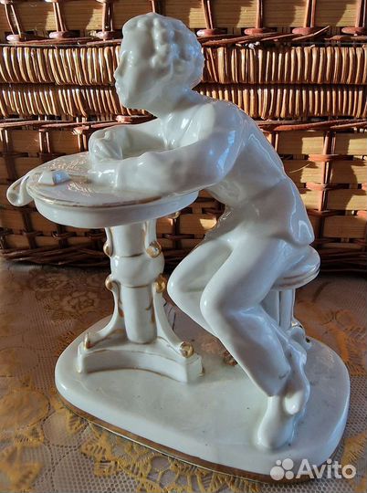 Фарфоровые статуэтки