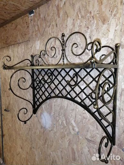 Кованная вешалка в прихожую