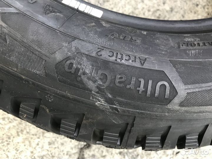 Goodyear UltraGrip Arctic 2 215/55 R17 98T