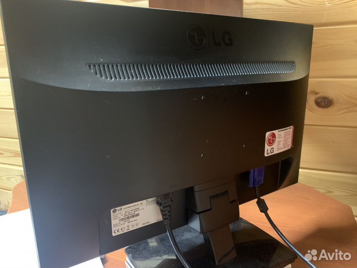 Монитор LG 24 дюйма