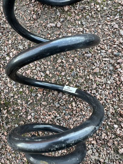 Audi комплект задних пружин 8w0511115