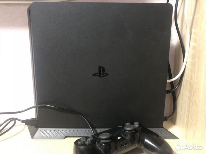 Sony playstation 4 slim