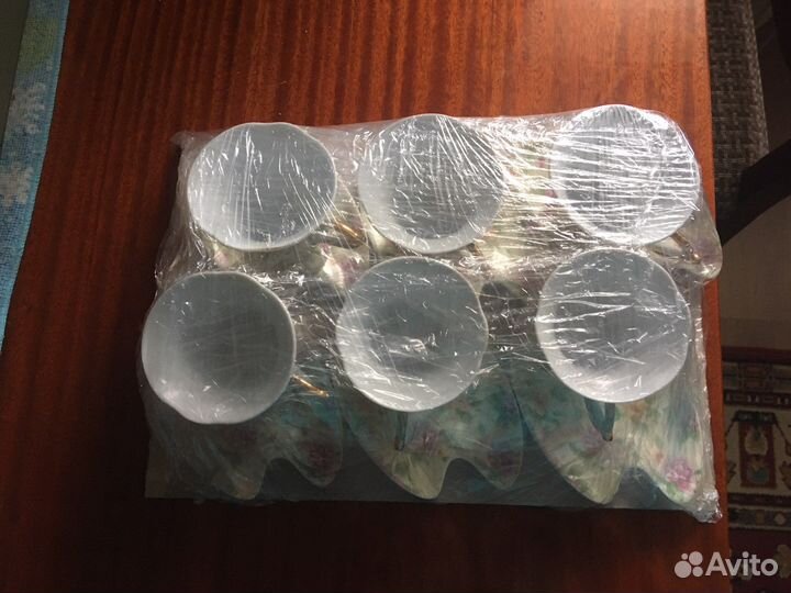 Кофейные кружки с блюдцами на 6 персон