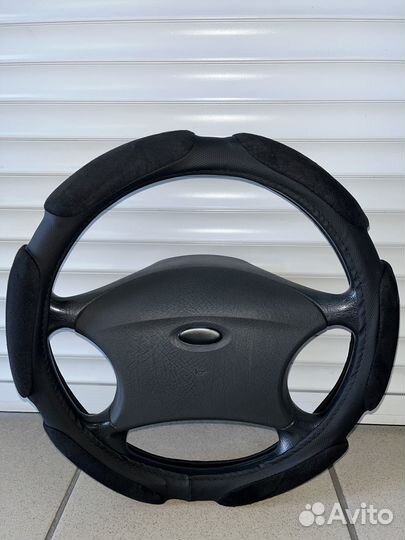 Оплетка на руль р-р М (37-39см) 6подушек/перф.кожа