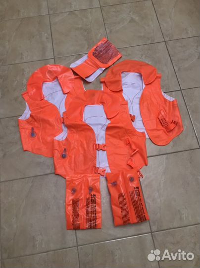 Желеты для плавания