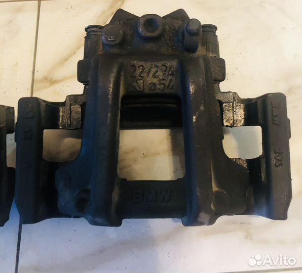 Суппорта BMW с колодками