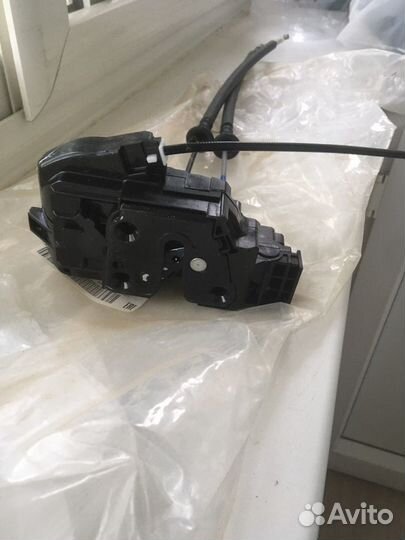 Замок задней левой двери hyundai