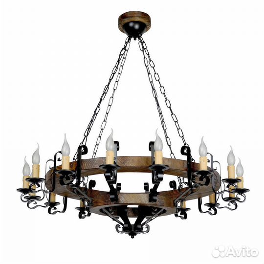 Деревянная люстра-колесо с элементами ковки ретро