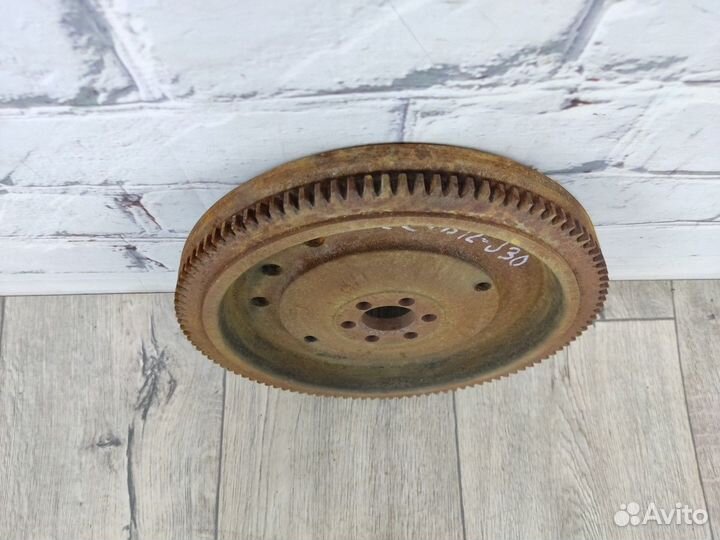 Маховик Carina E