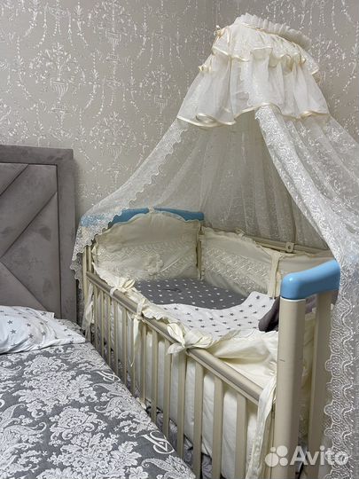 Кровать с балдахином