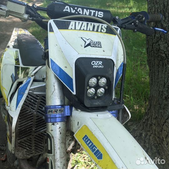 LED фара для эндуро мотоцикла (дизайн Husqvarna)