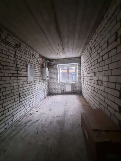 3-к. квартира, 85 м², 1/9 эт.