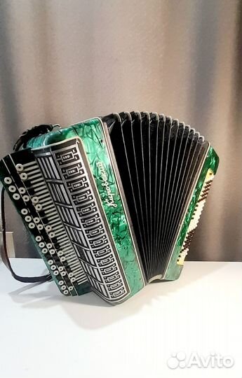 Баян Кировский