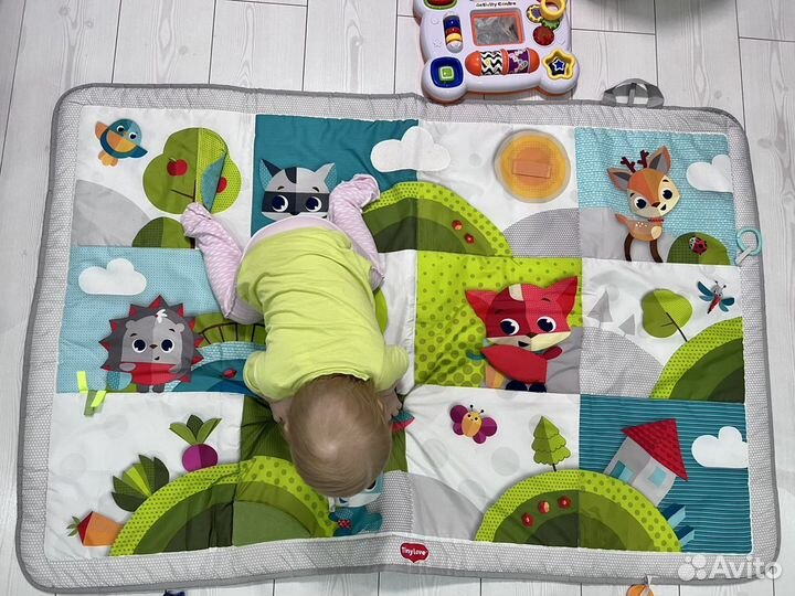 Развивающийся коврик tiny love