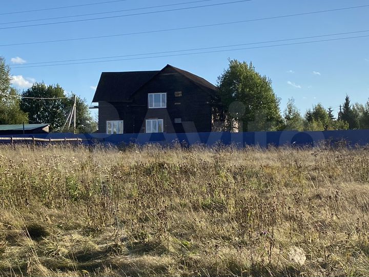 Дом 180 м² на участке 28 сот.