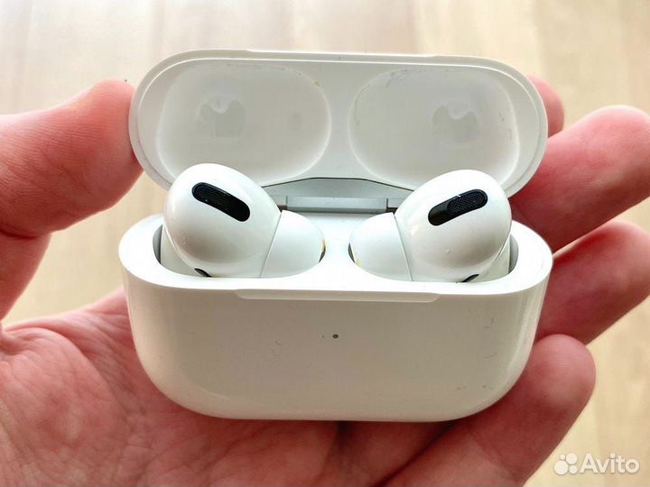 Беспроводные наушники apple airpods