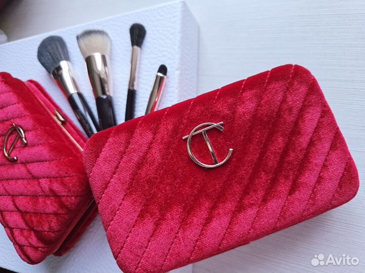 Charlotte Tilbury набор кистей