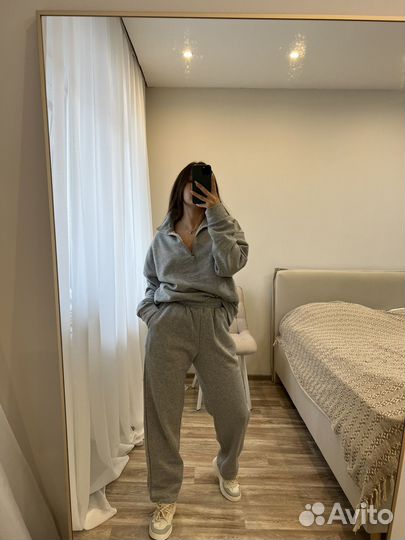 Костюм женский новый 44-46