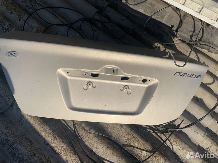 Продам задний капот тойота королла