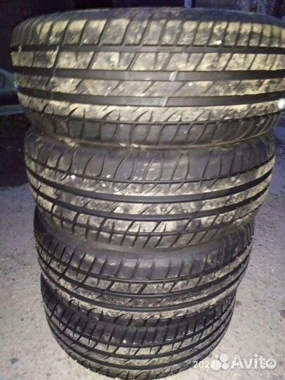 Roadstone N2000 235/65 R17 92F