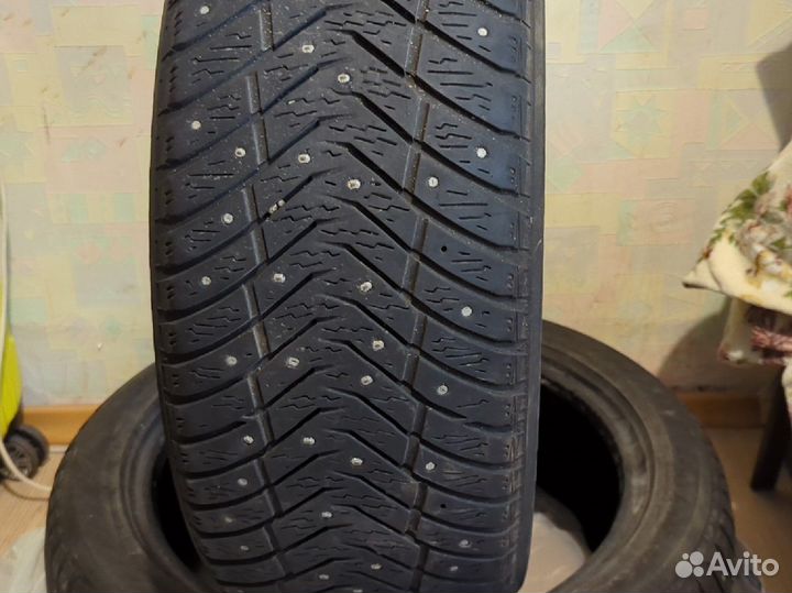 Yokohama Ice Guard IG65 215/50 R17