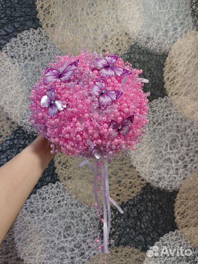 Букет из бусин