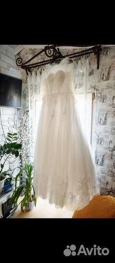 Свадебное платье 44 46 бу