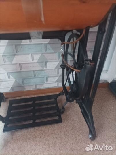 Швейная машина Подольск ножная