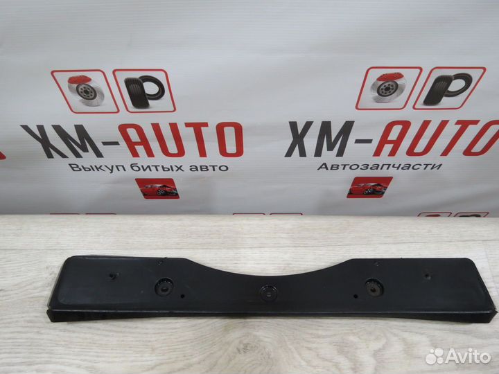 Накладка переднего бампера под номер Toyota Camry