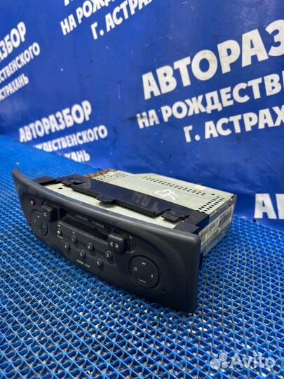 Штатная магнитола Renault Megane 1 седан K4J 2003