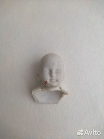 Бюст антикварной куклы