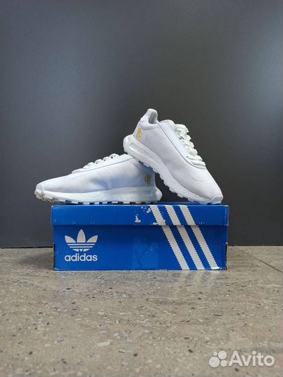 Кроссовки Adidas