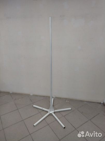 Металлические стойки