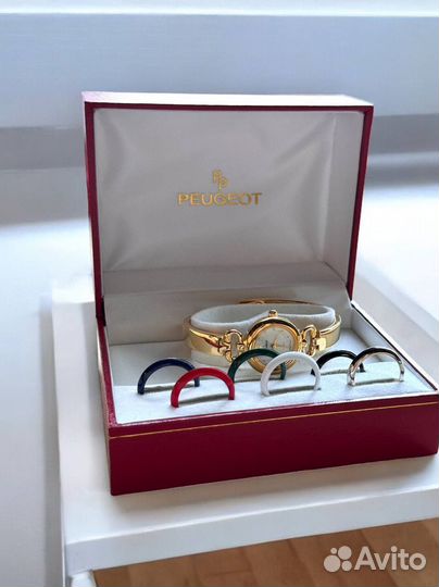 Винтажные новые часы-комплект Peugeot