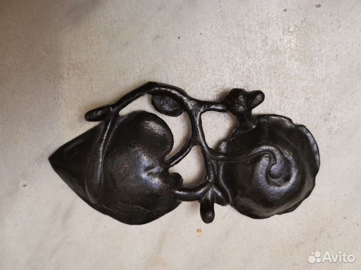 Каслинское литье пепельница