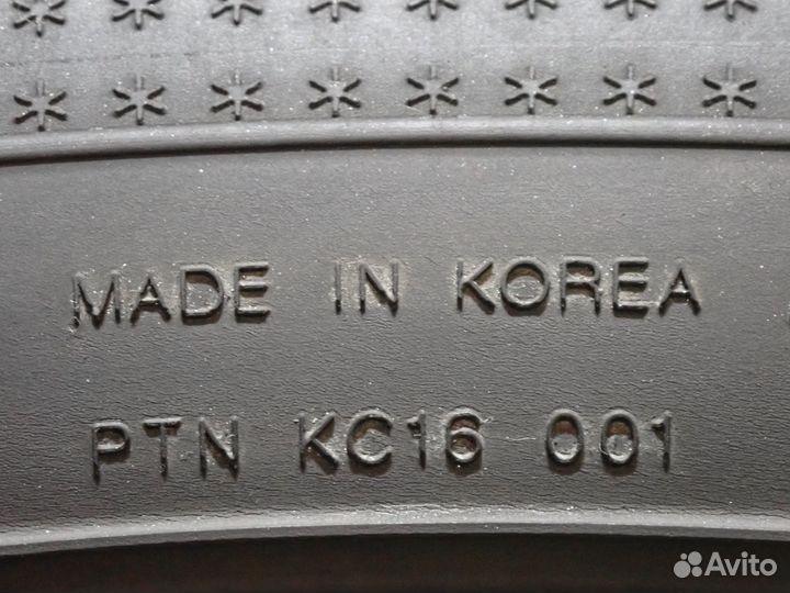 Kumho I'Zen RV Stud KC16 255/50 R19 107T