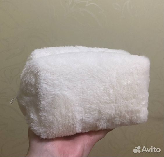 Косметичка плюшевая