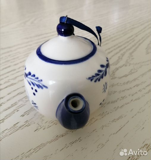 Елочная игрушка Чайник, фарфор, Нидерланды