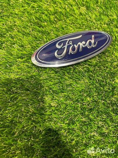 Значок (эмблема) крышки багажника Ford Explorer