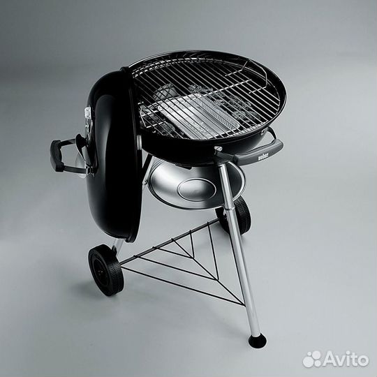 Угольный гриль Weber