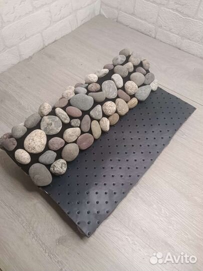 Коврик в ванную придверный массажный из гальки