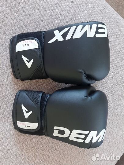 Боксерские перчатки demix 8 oz
