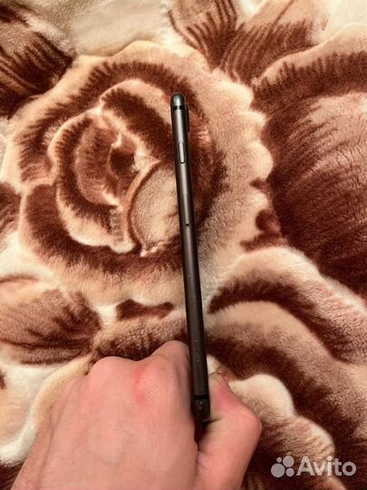 Телефон iPhone 8 plus