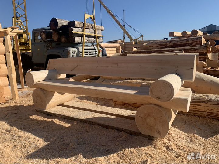 Лавка из бревна