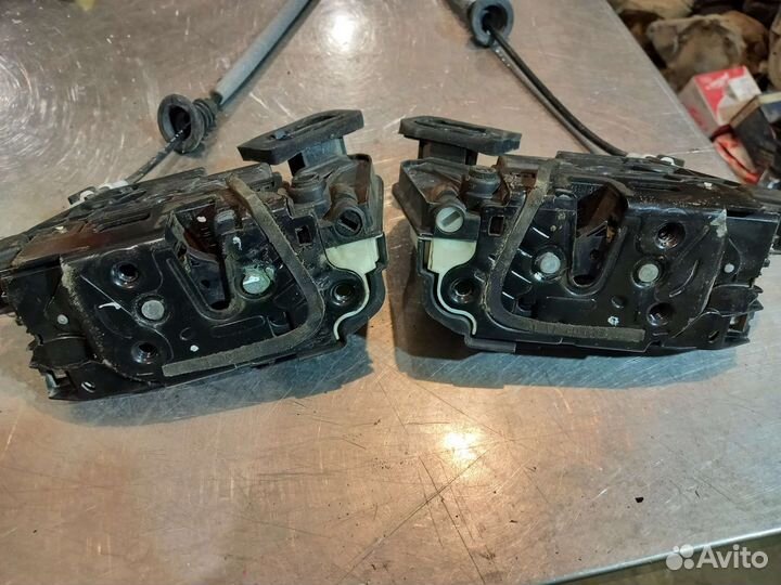 Задние замки дверей VW Polo