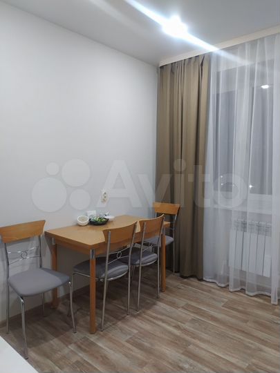 2-к. квартира, 55 м², 3/10 эт.