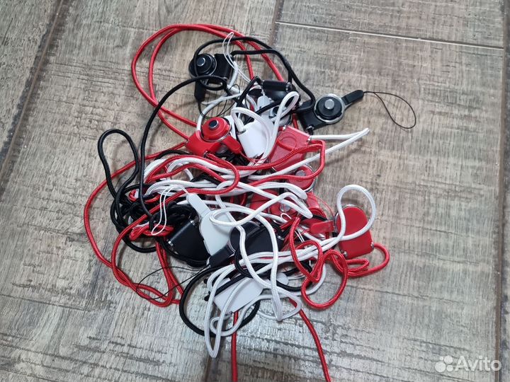 Шнурок для телефона